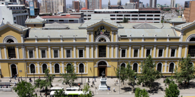 Corte rechaza recurso contra la Universidad de Chile por matrícula condicionada a deuda