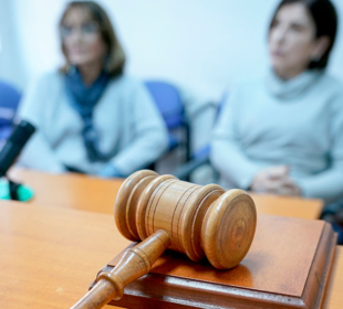 Reforma judicial busca fortalecer mérito y transparencia en designaciones.
