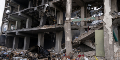 La ONU alerta que bombardeos de Israel en Líbano podrían violar el derecho internacional por afectar a civiles y hospitales.