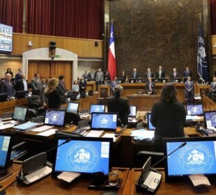 Acusación constitucional: expertos advierten uso político y piden reformas al mecanismo