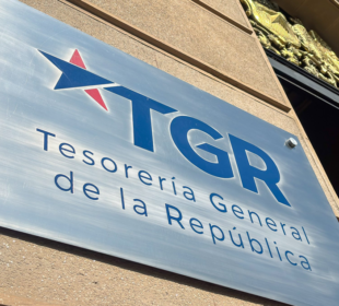 Tribunal Constitucional analiza inaplicabilidad de norma que permite cobrar deudas CAE como impuestos