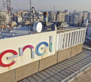 Corte confirma responsabilidad de Enel por masivos cortes eléctricos y fortalece derechos de los consumidores